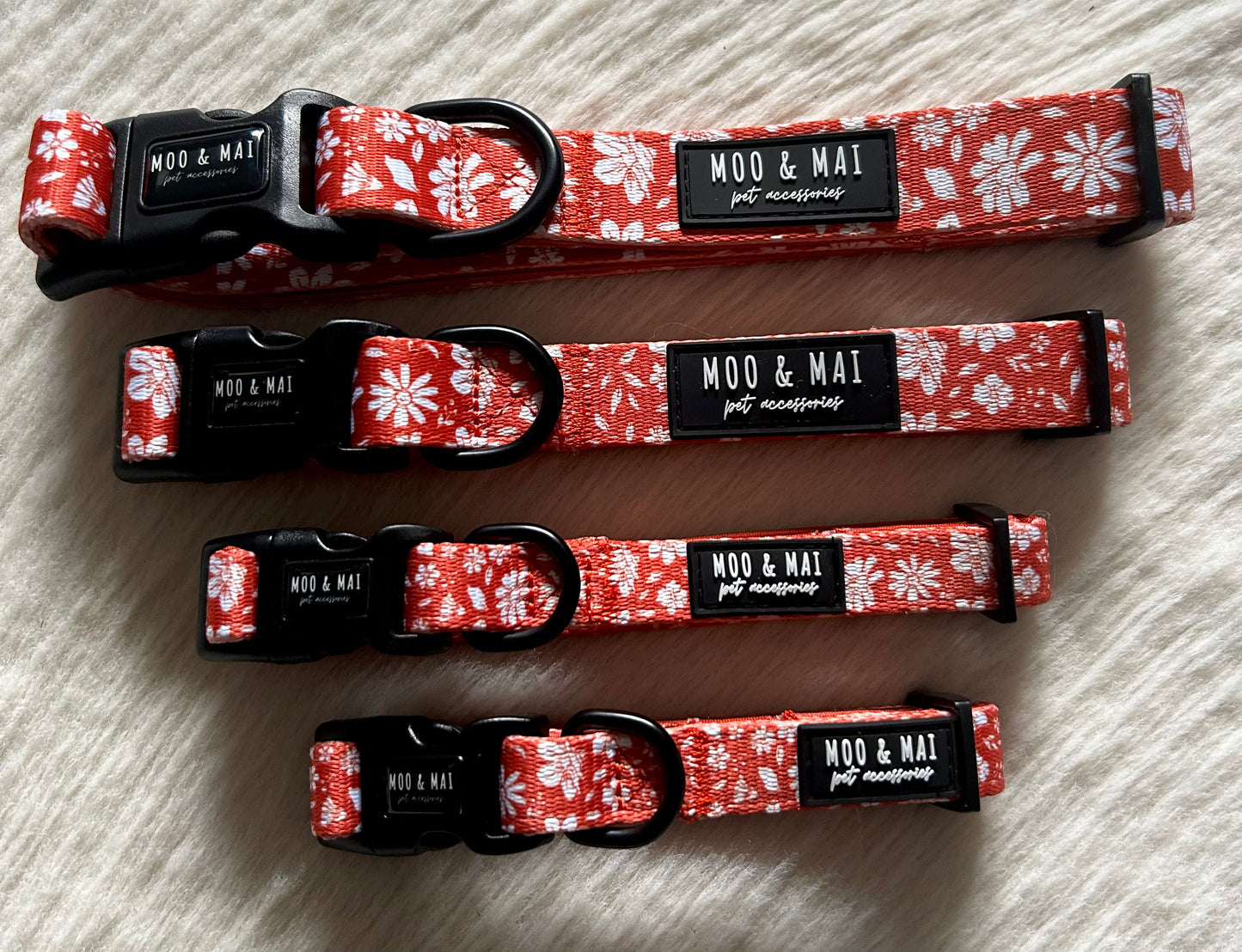 'Autumn Blooms' Adjustable collar