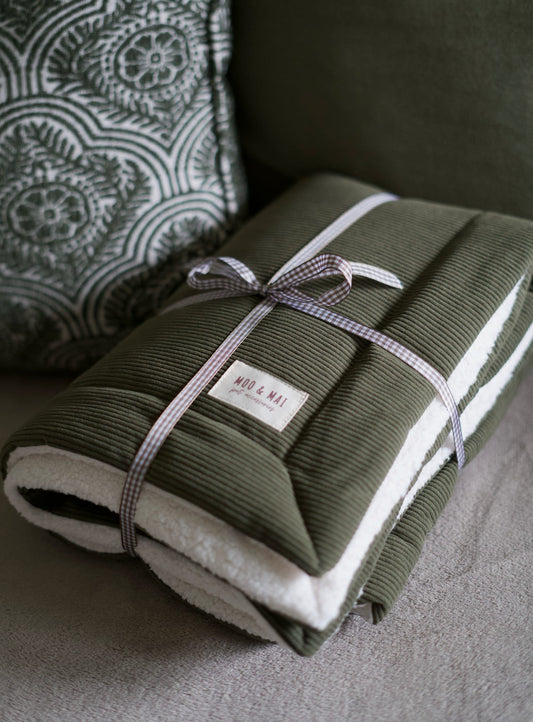 ‘Olive Branch’ Blanket