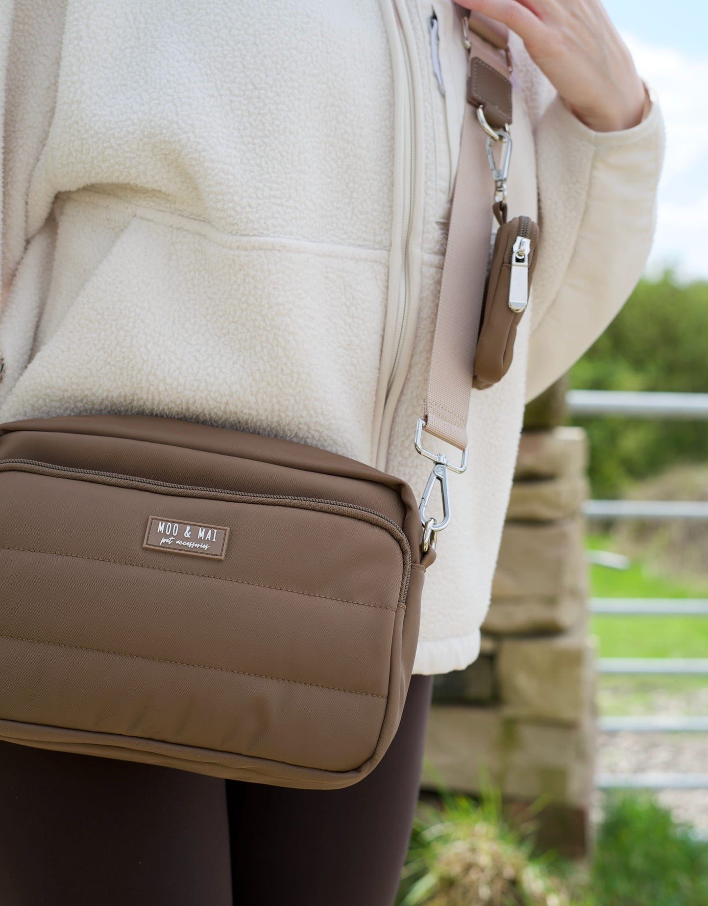 Essentials Dog Walking Bag in ‘Mocha’