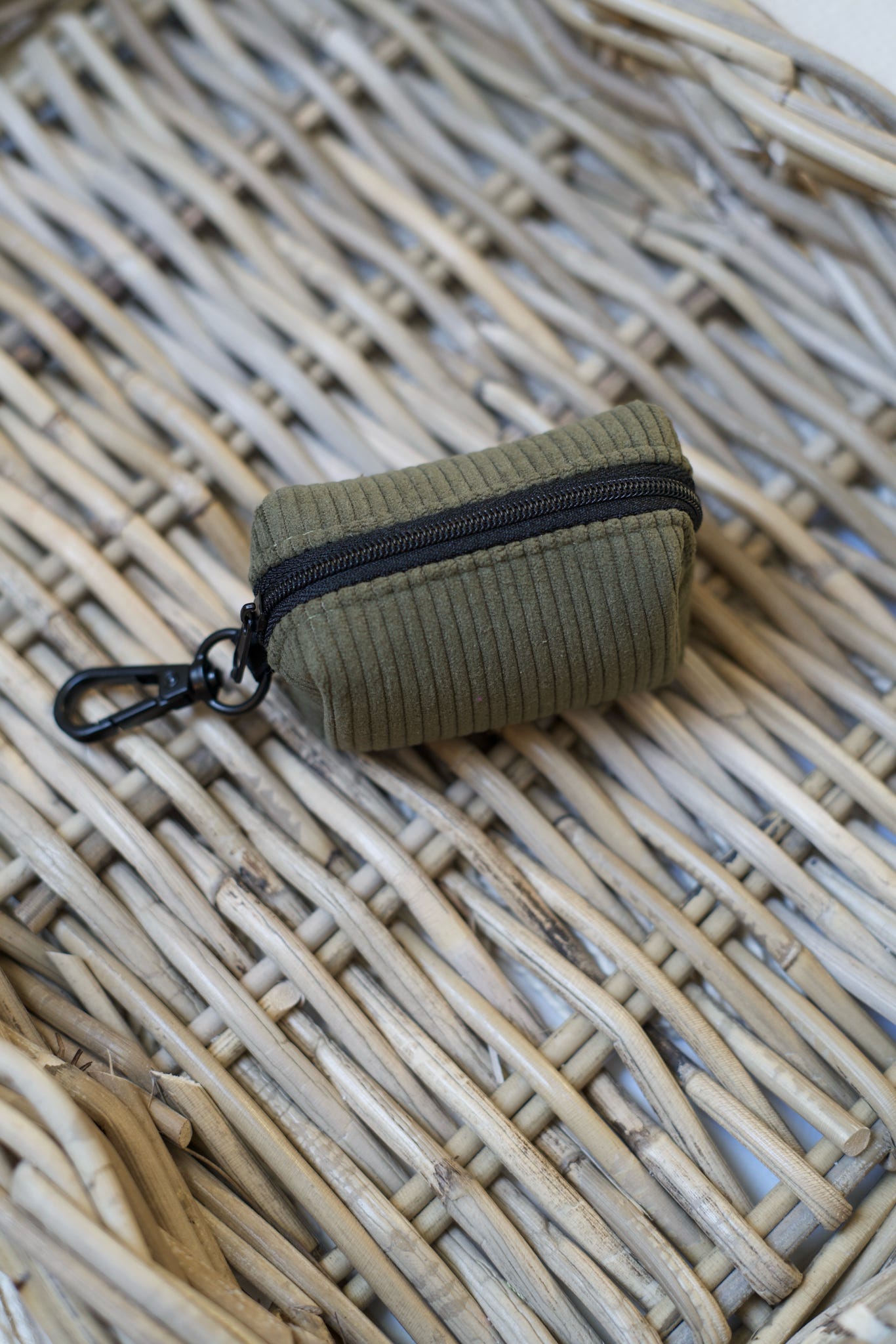 New ‘Olive Branch’ Poobag Holder