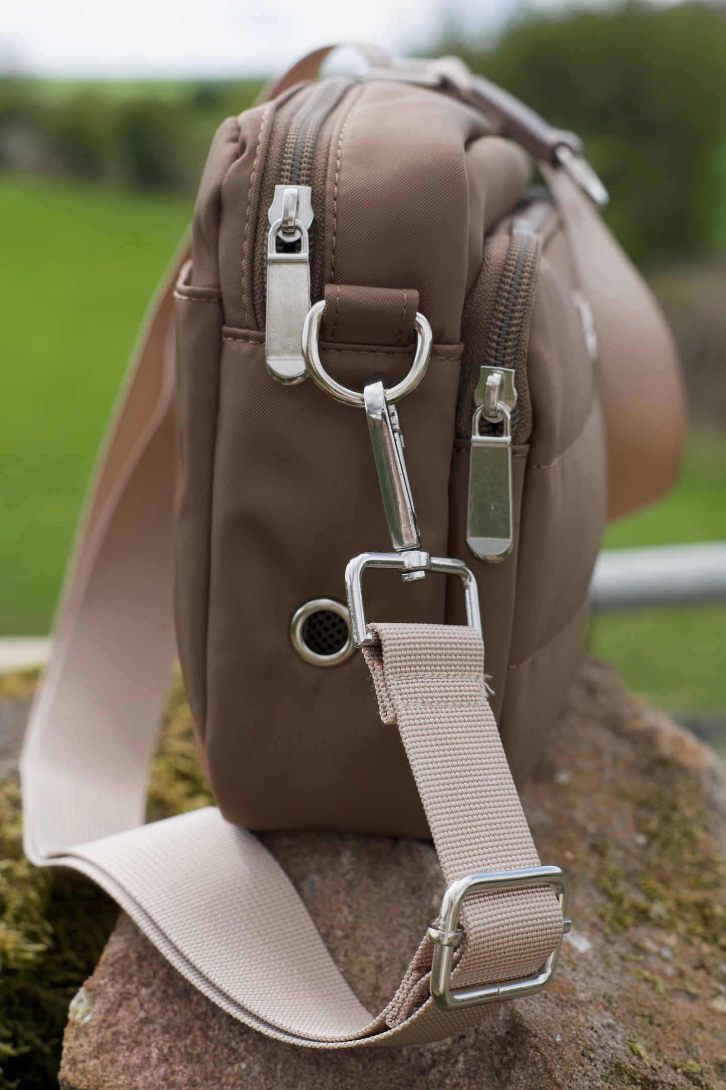 Essentials Dog Walking Bag in ‘Mocha’